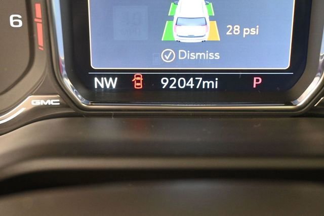Used 2021 GMC Yukon Denali w/ Denali Premium Package AWD/4WD image 39