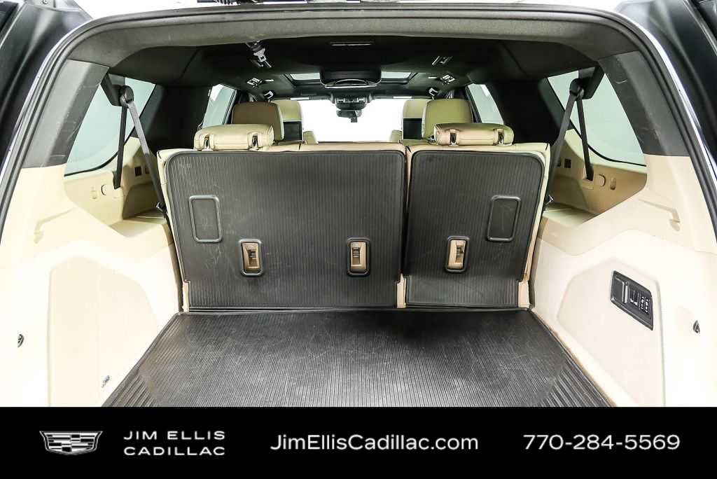 Used 2022 Cadillac Escalade ESV Premium Luxury image 35