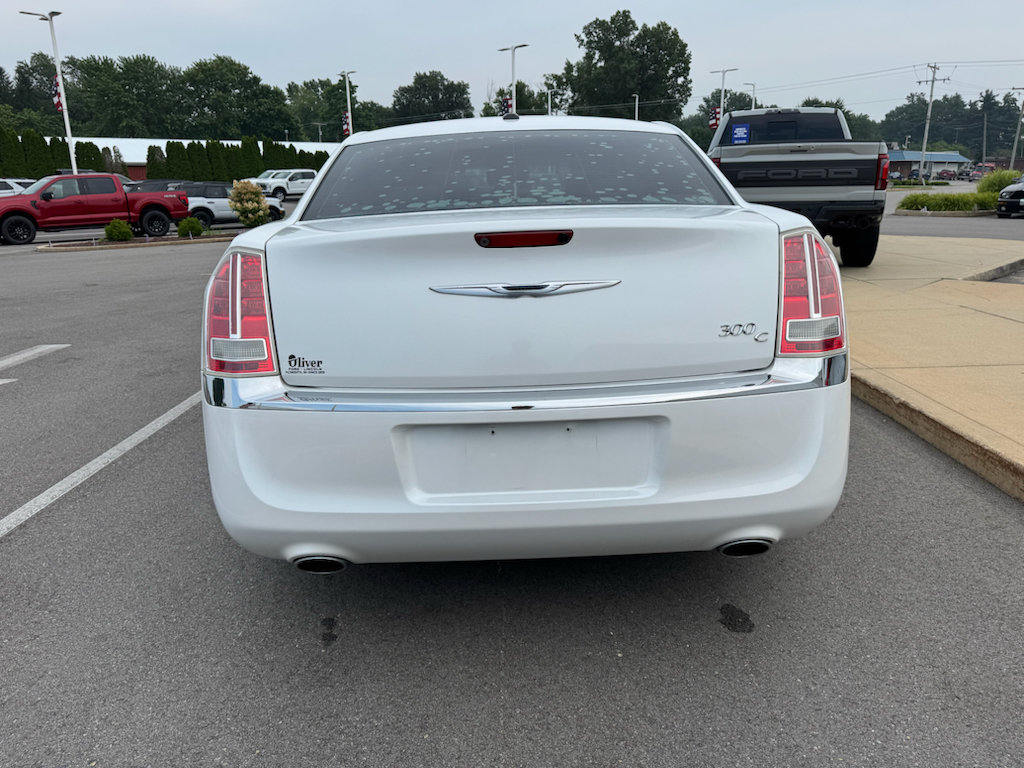 Used 2014 Chrysler 300 C RWD image 6