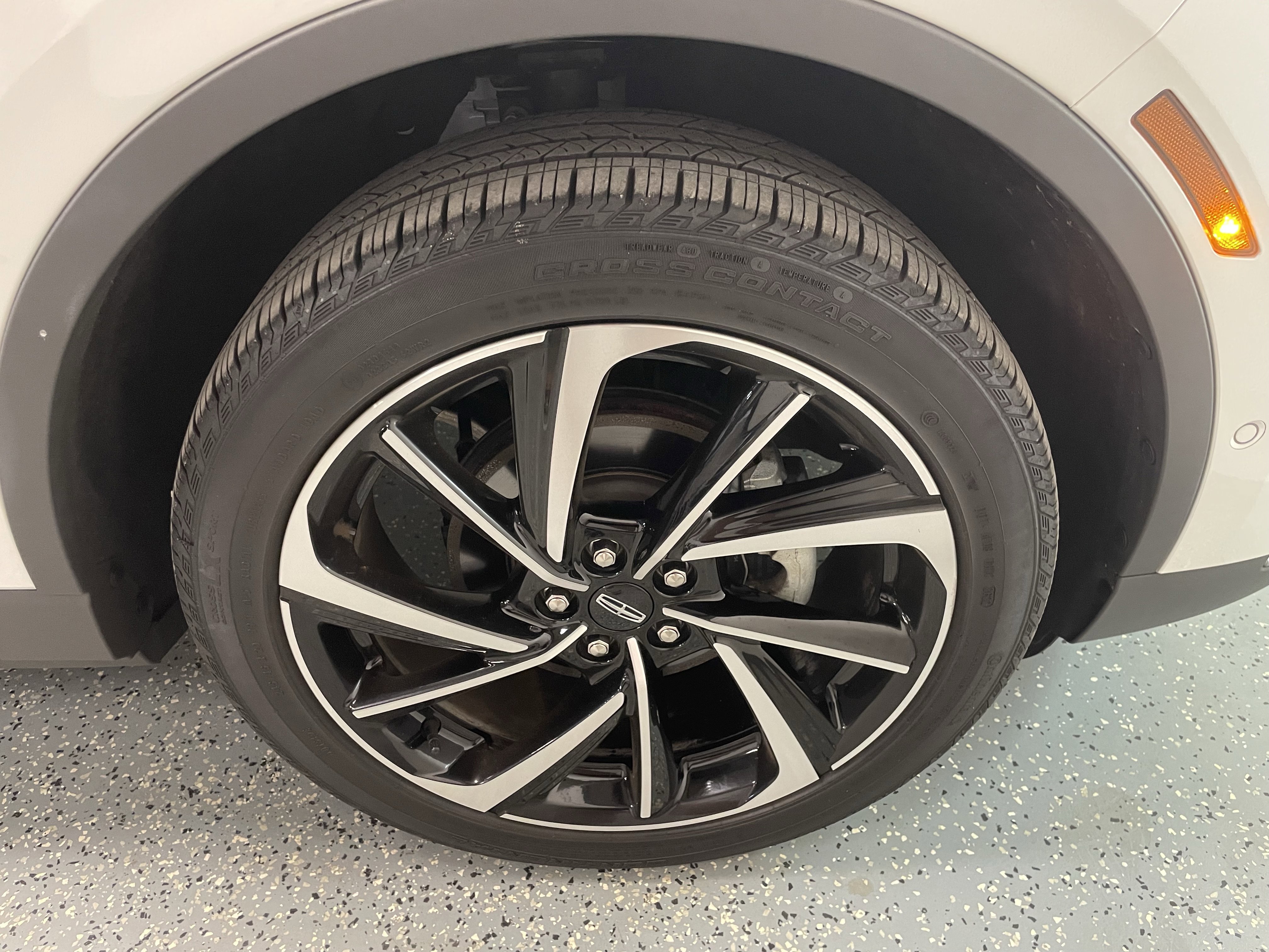 Used 2023 Lincoln Corsair Reserve w/ Equipment Group 202A image 34