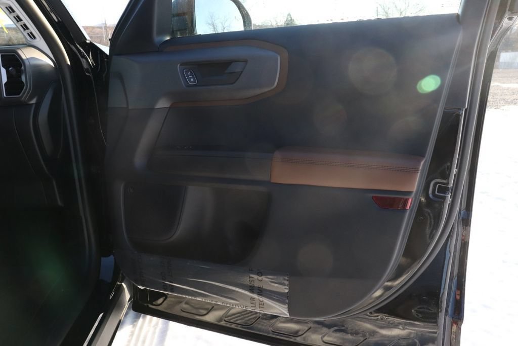 New 2025 Ford Bronco Sport Outer Banks w/ Outer Banks Tech Package+ AWD/4WD image 40