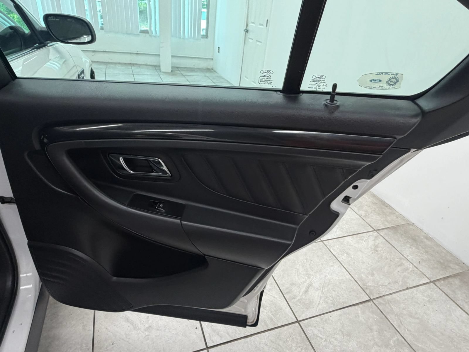 Used 2014 Ford Taurus SHO w/ Equipment Group 401A AWD/4WD image 18