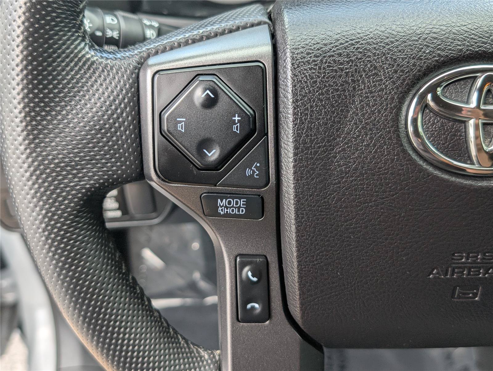 Used 2021 Toyota Tacoma TRD Sport w/ Technology Package AWD/4WD image 21