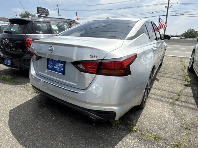 Used 2021 Nissan Altima 2.5 SR w/ SR Premium Package image 3