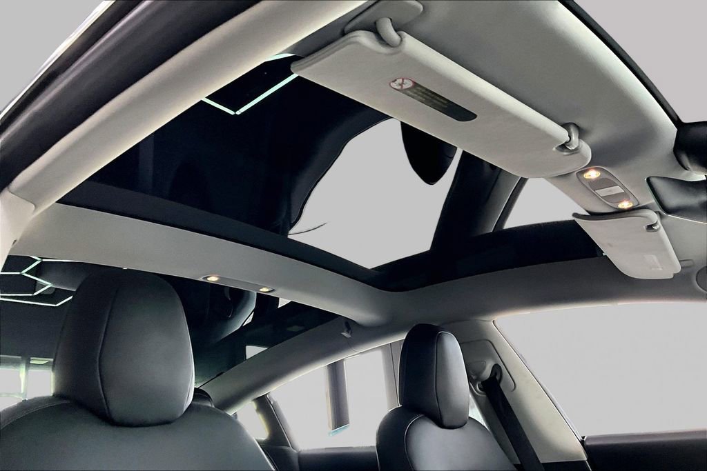 Used 2018 Tesla Model 3 Long Range image 25