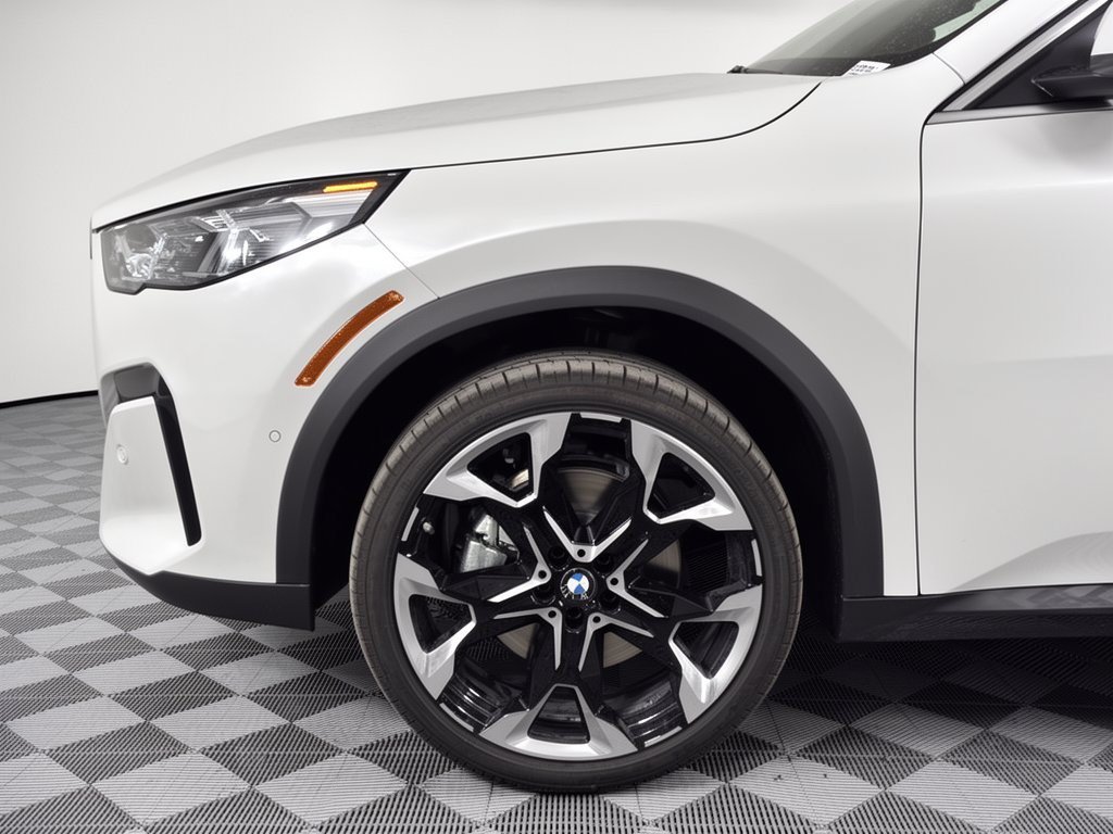 New 2027 BMW X2 xDrive28i w/ Technology Package AWD/4WD image 13