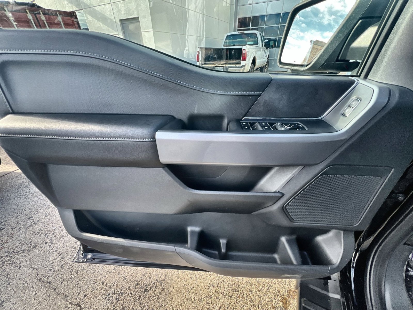 New 2026 Ford F150 XLT w/ Equipment Group 302A MID image 15