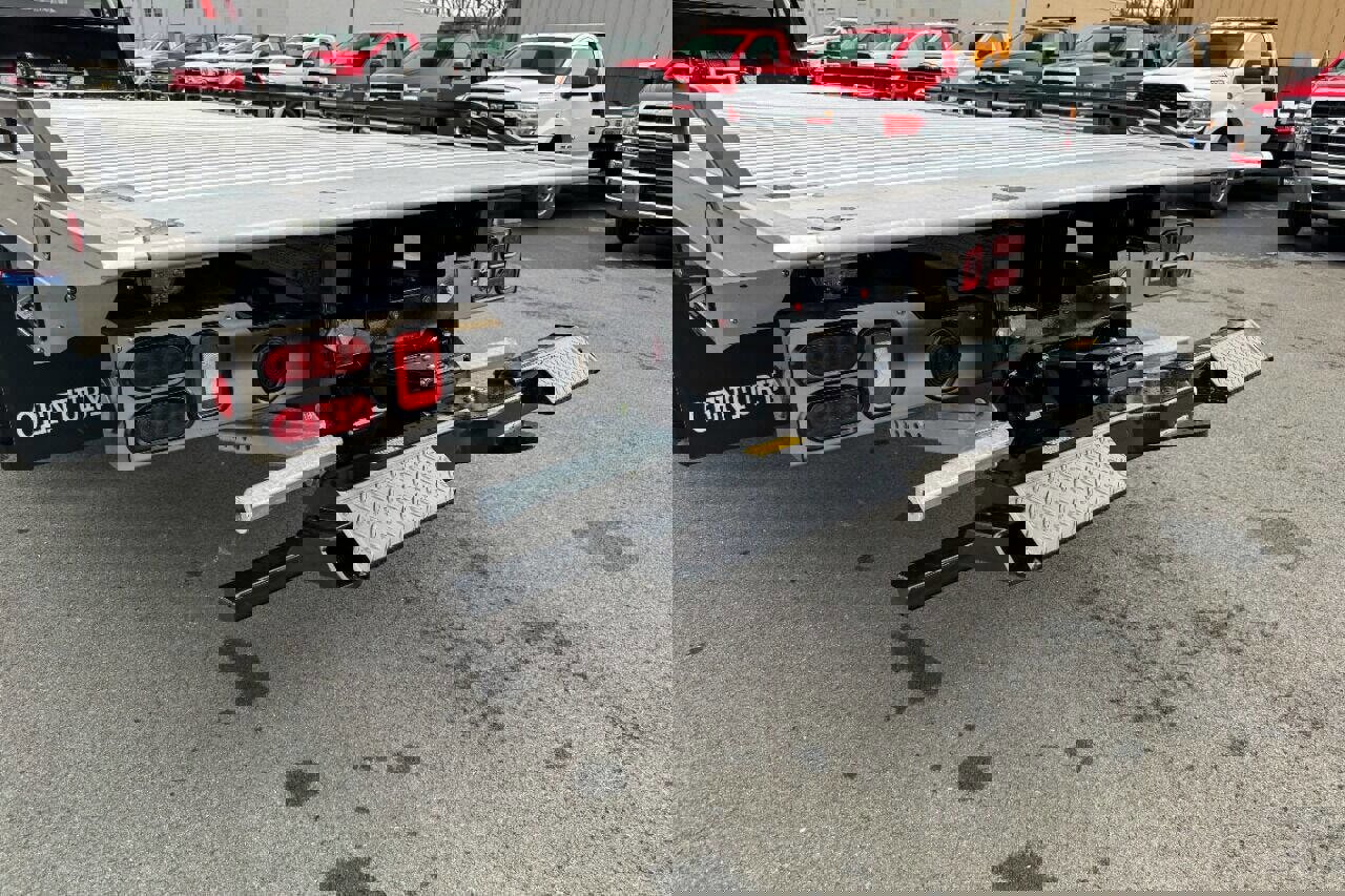 Used 2024 RAM 5500 SLT w/ Quick Order Package 2YG SLT image 40