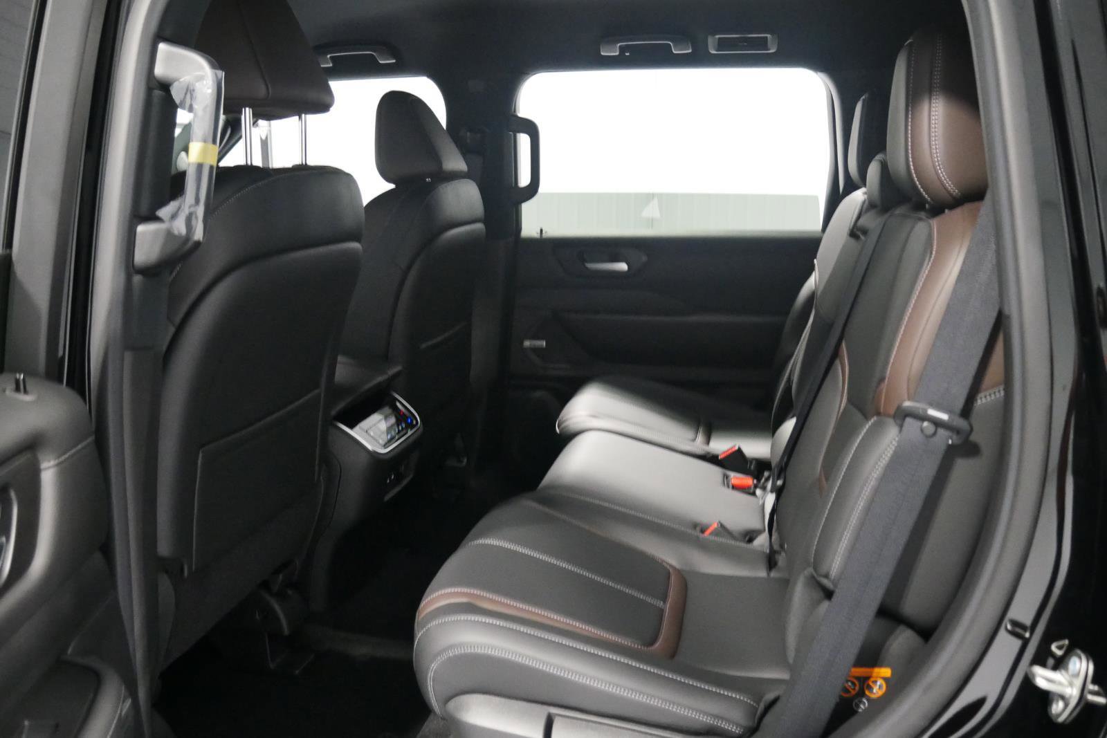 New 2026 Nissan Armada SL image 12