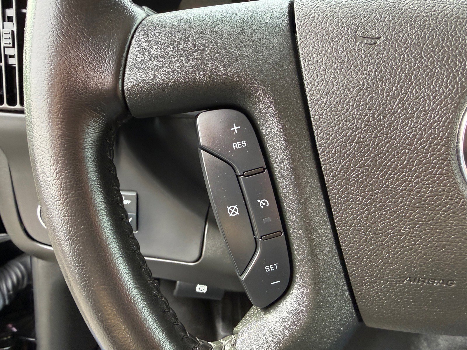 Used 2023 GMC Savana 2500 image 25