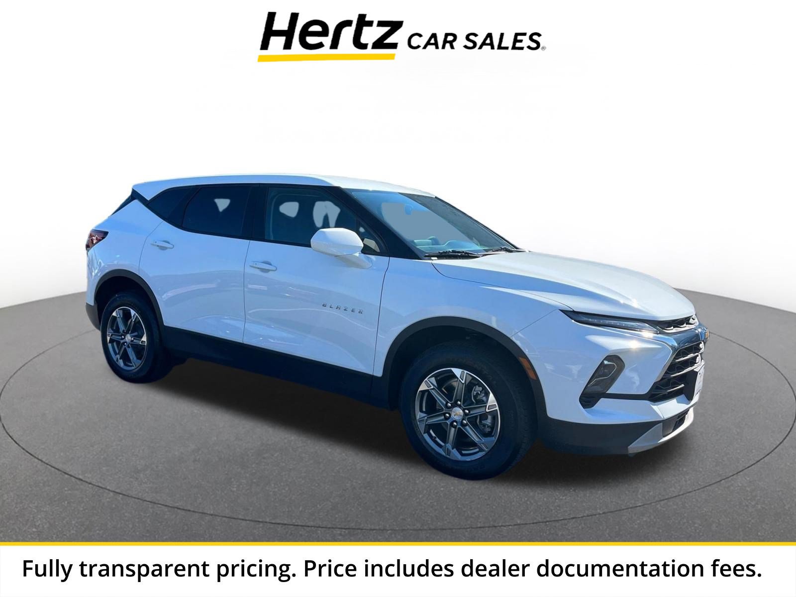 Used 2025 Chevrolet Blazer LT FWD image 1