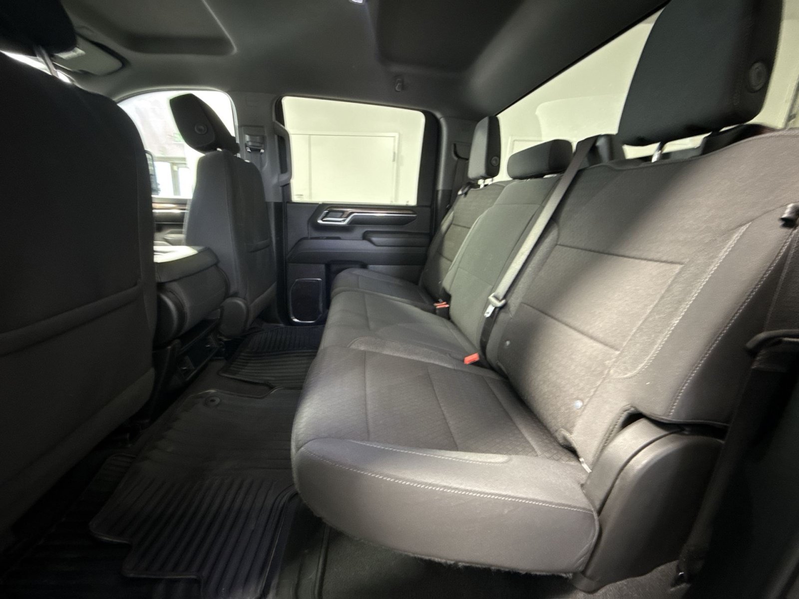Used 2024 Chevrolet Silverado 2500 LT AWD/4WD image 25