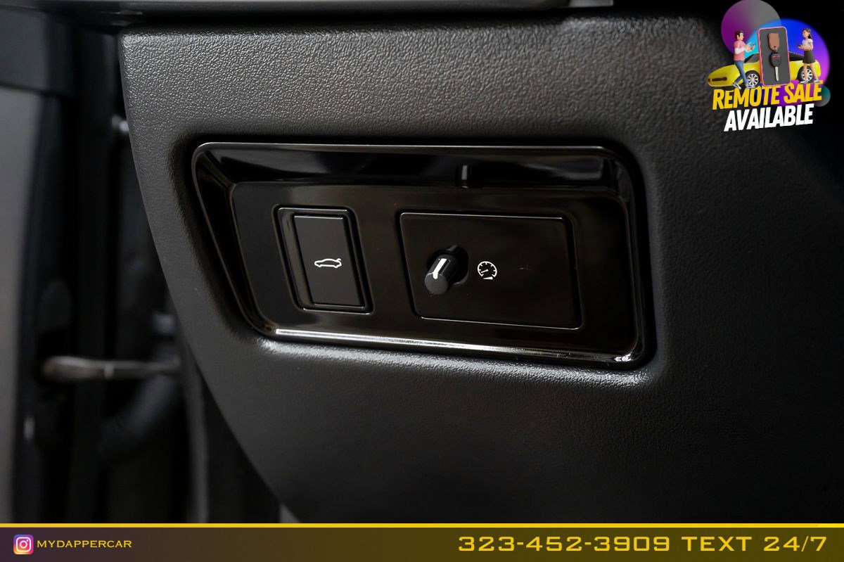 Used 2019 Jaguar XE Prestige image 27