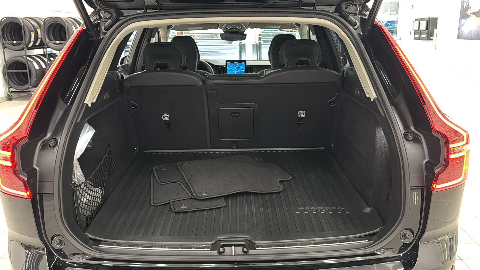 Used 2026 Volvo XC60 B5 Ultra AWD/4WD image 29