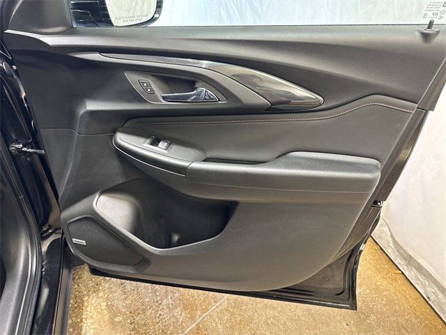 Used 2022 Chevrolet TrailBlazer RS w/ Sun and Liftgate Package image 28