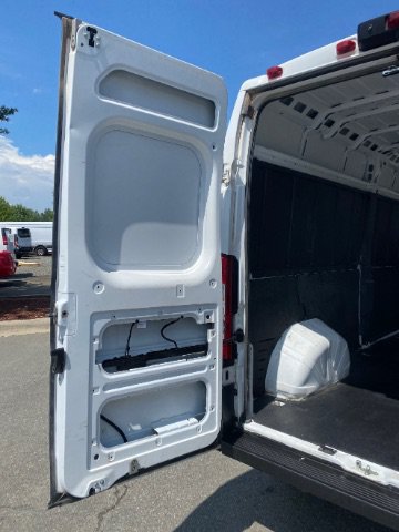Used 2025 RAM ProMaster 2500 w/ Convenience Group FWD image 9