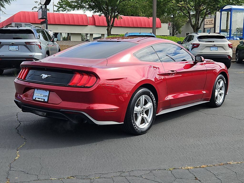 Used 2018 Ford Mustang Coupe RWD image 6