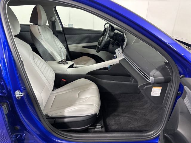 Certified 2025 Hyundai Elantra Limited image 56