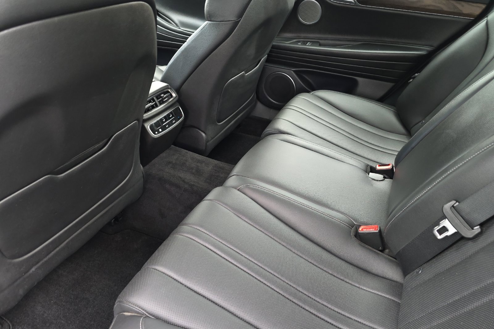 Used 2021 Genesis G80 2.5T w/ Advanced Package image 14