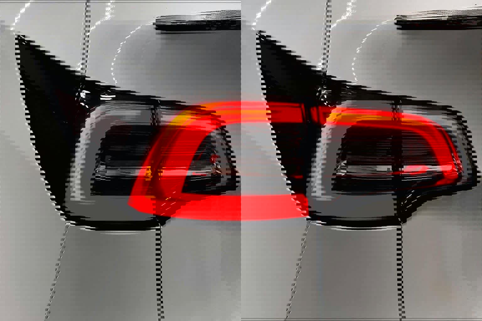 Used 2022 Tesla Model Y Performance image 27