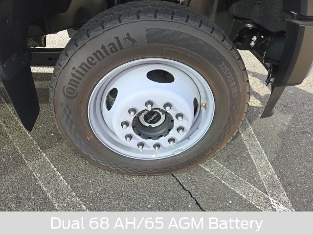 New 2025 Ford F550 XL image 27