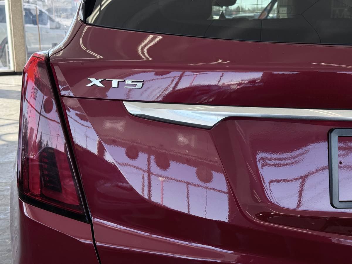 Used 2020 Cadillac XT5 Premium Luxury AWD/4WD image 30
