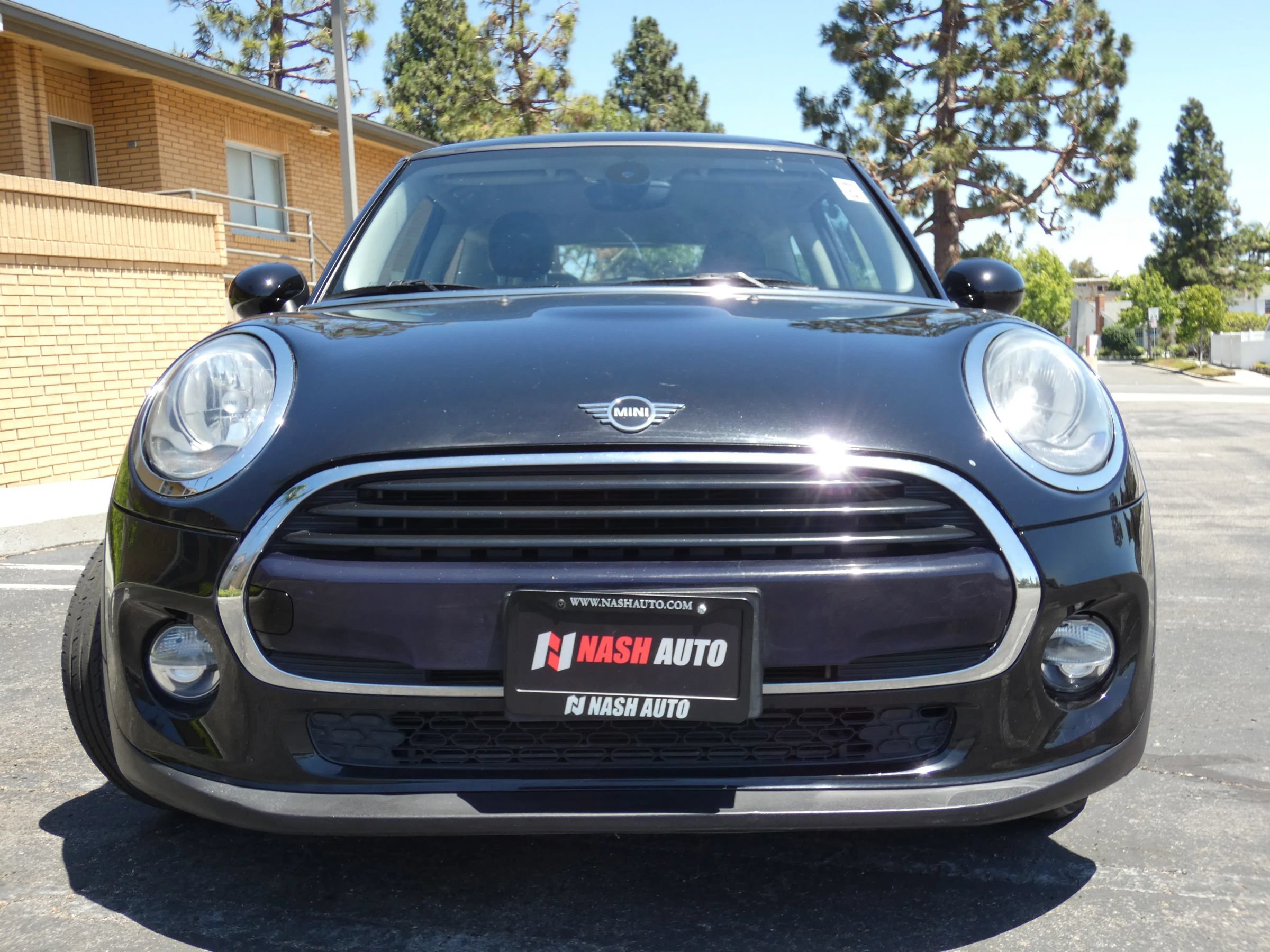 Used 2018 MINI Cooper 2-Door Hardtop FWD image 17