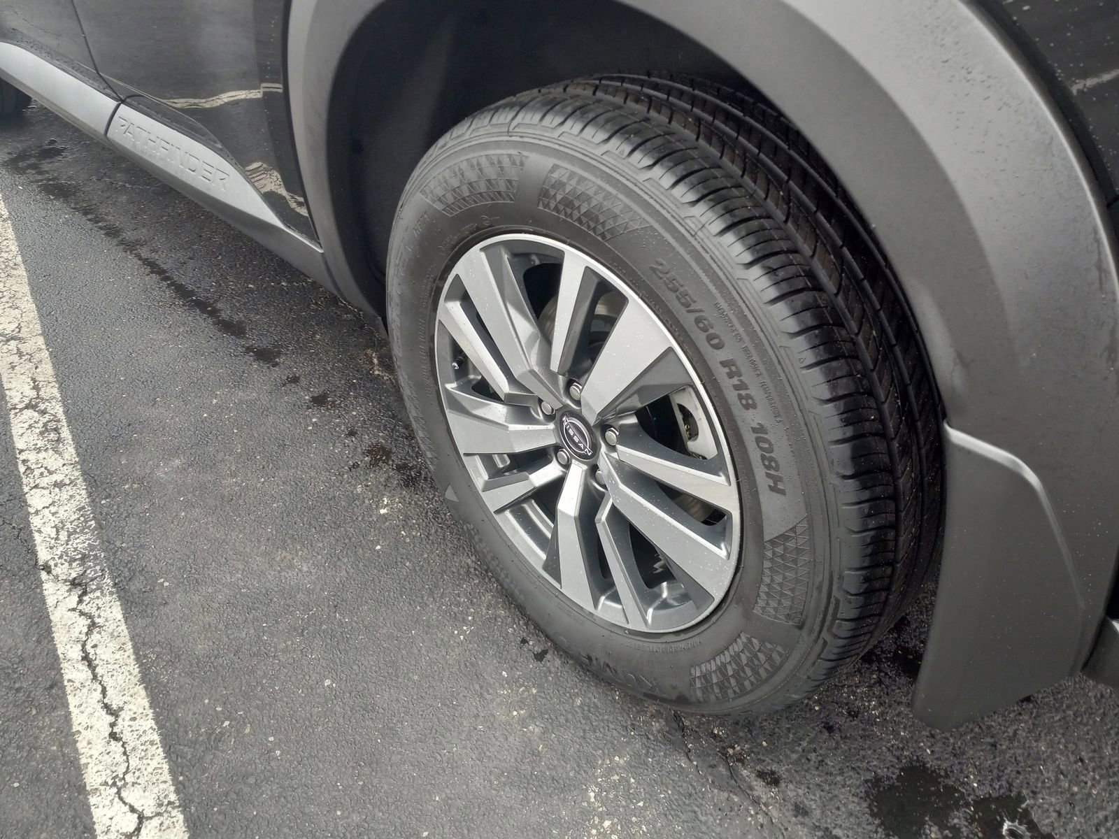 Used 2025 Nissan Pathfinder SL AWD/4WD image 10