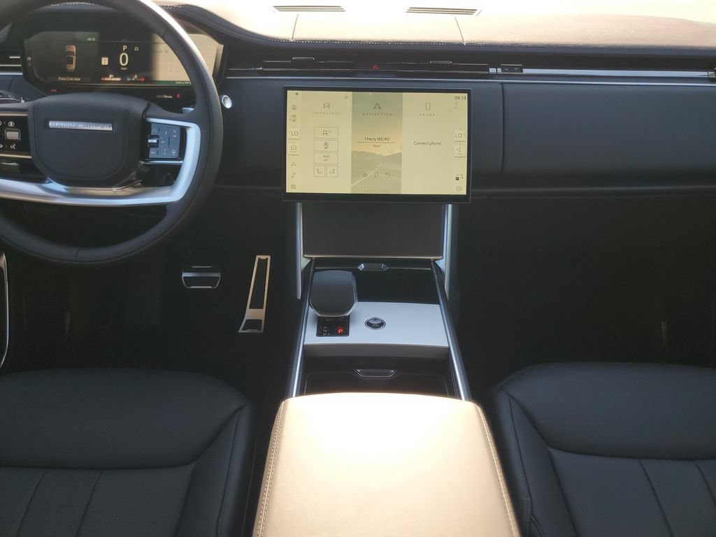 New 2026 Land Rover Range Rover Long Wheelbase SE AWD/4WD image 27