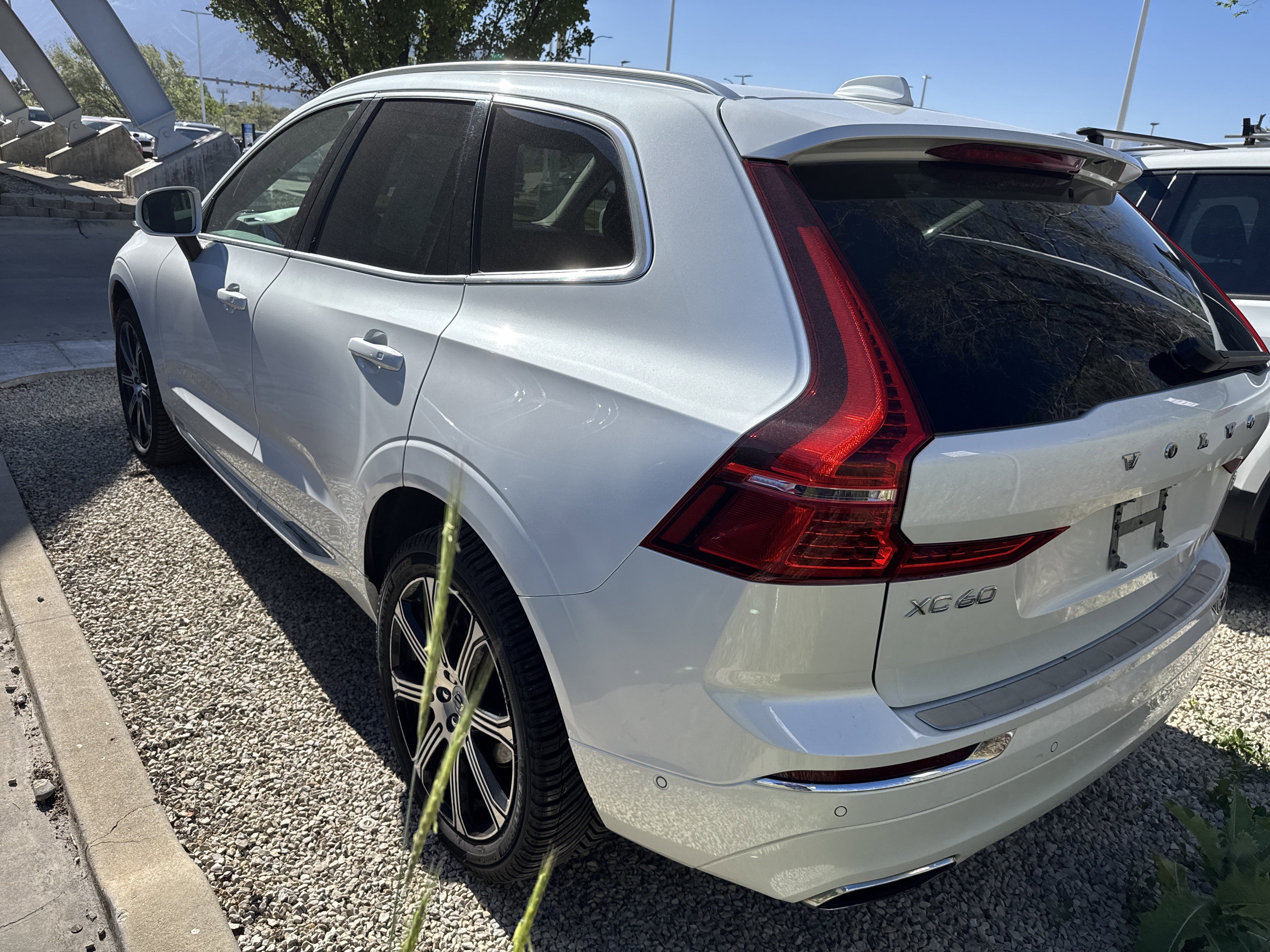 Used 2019 Volvo XC60 T5 Inscription w/ Protection Package Premier AWD/4WD image 5