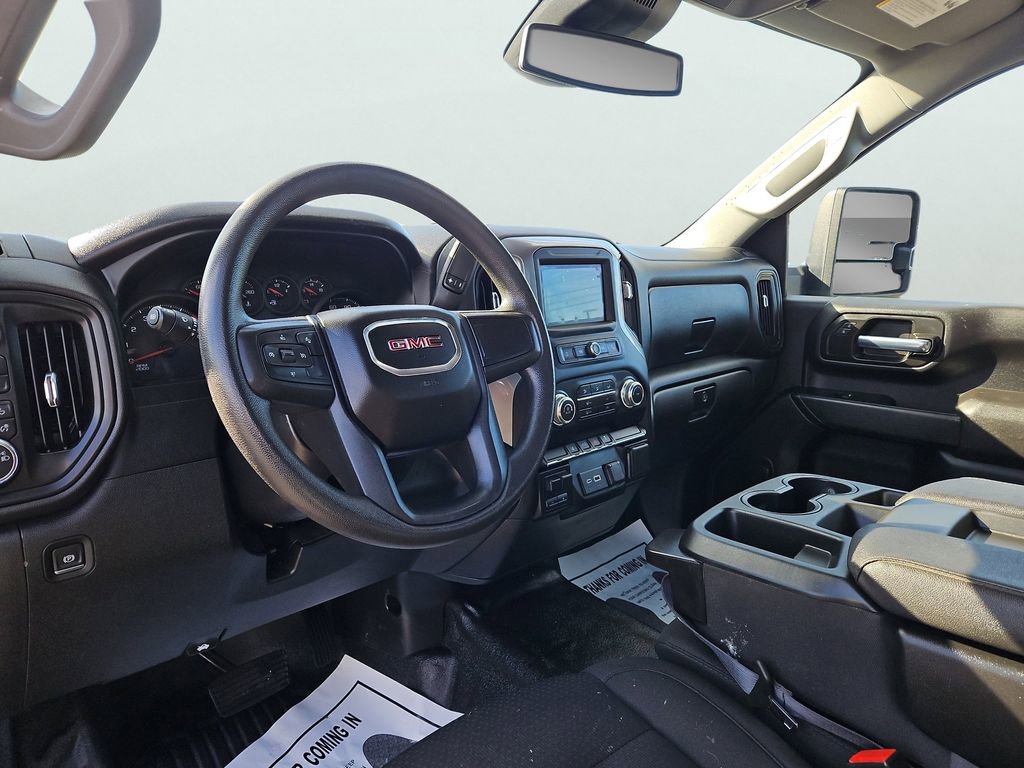 Used 2024 GMC Sierra 3500 Pro w/ Convenience Package image 11