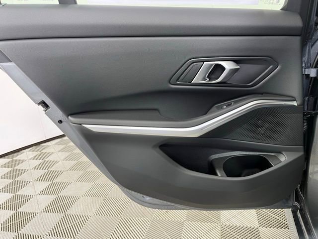 Used 2025 BMW 330i xDrive Sedan w/ Premium Package image 20