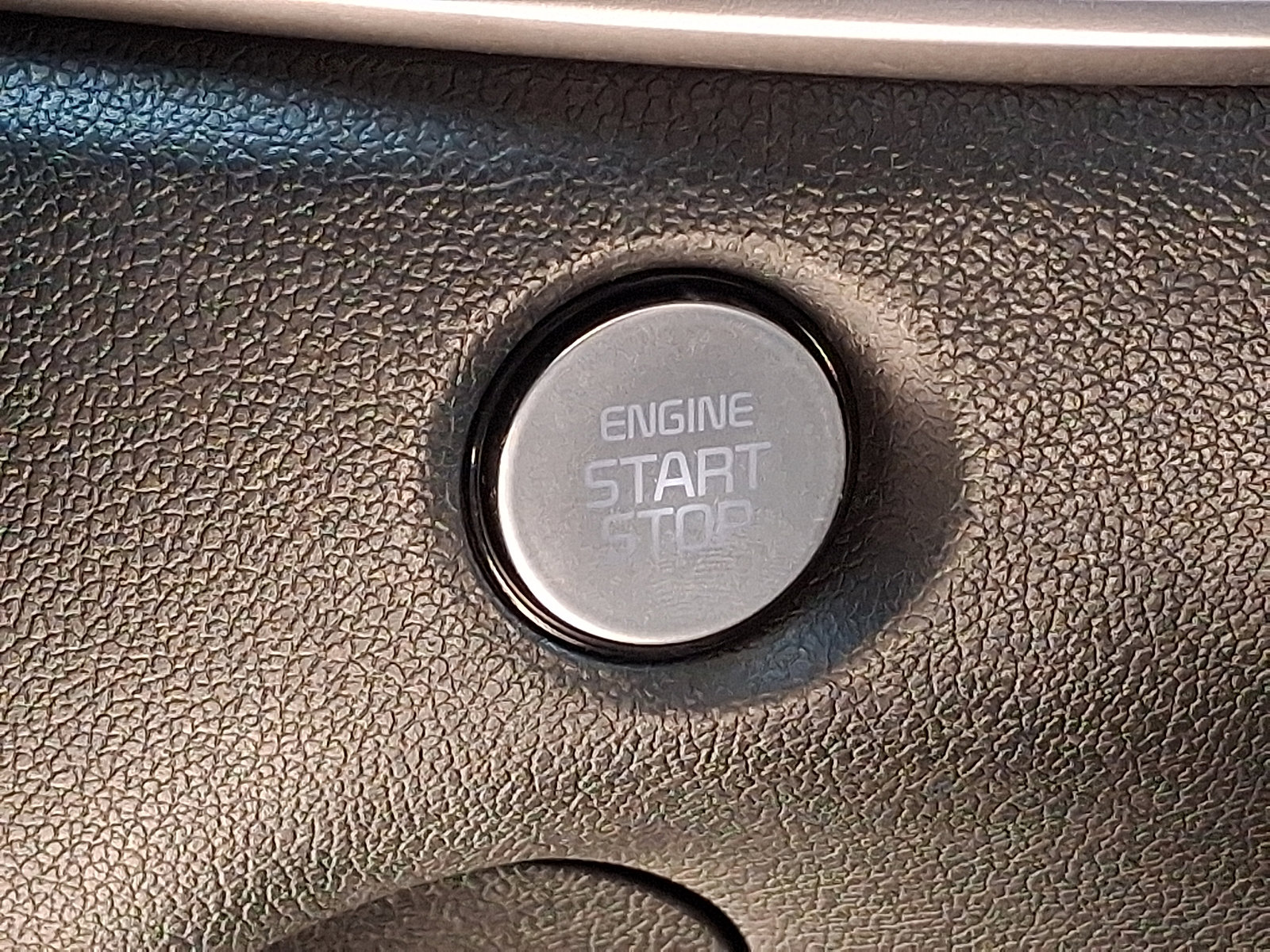 Used 2024 Kia Sorento S image 27