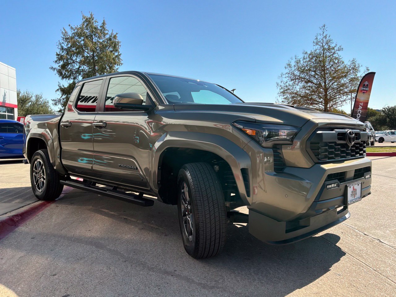 Used 2024 Toyota Tacoma TRD Sport w/ TRD Sport Premium Package RWD image 4