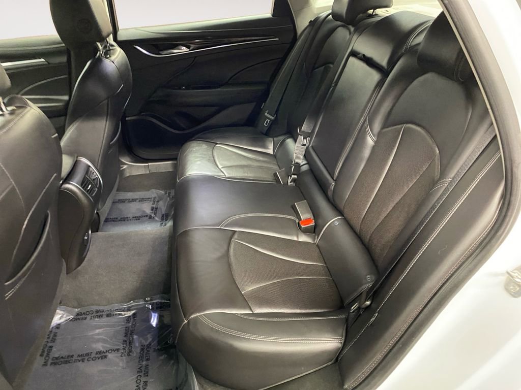 Used 2019 Buick LaCrosse Essence image 13