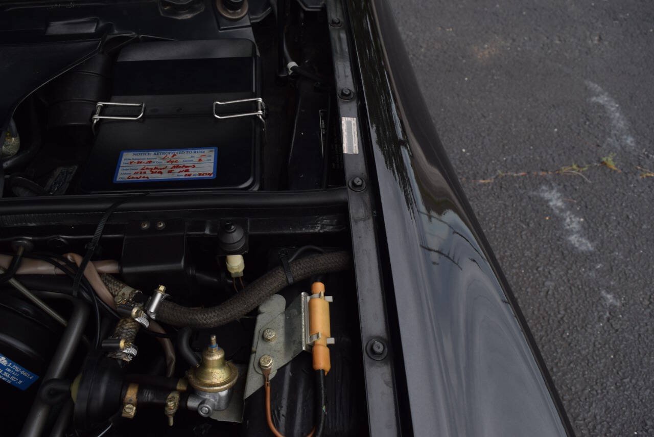 Used 1988 Porsche 944 Turbo RWD image 78