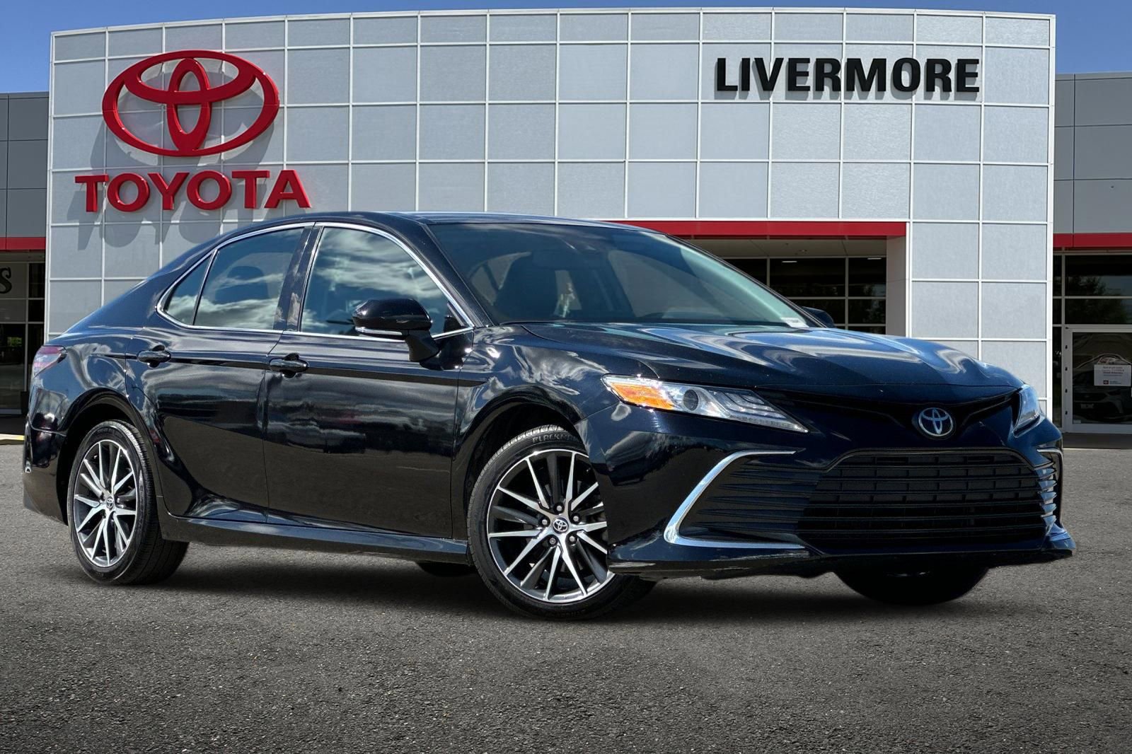 Certified 2023 Toyota Camry XLE image 2
