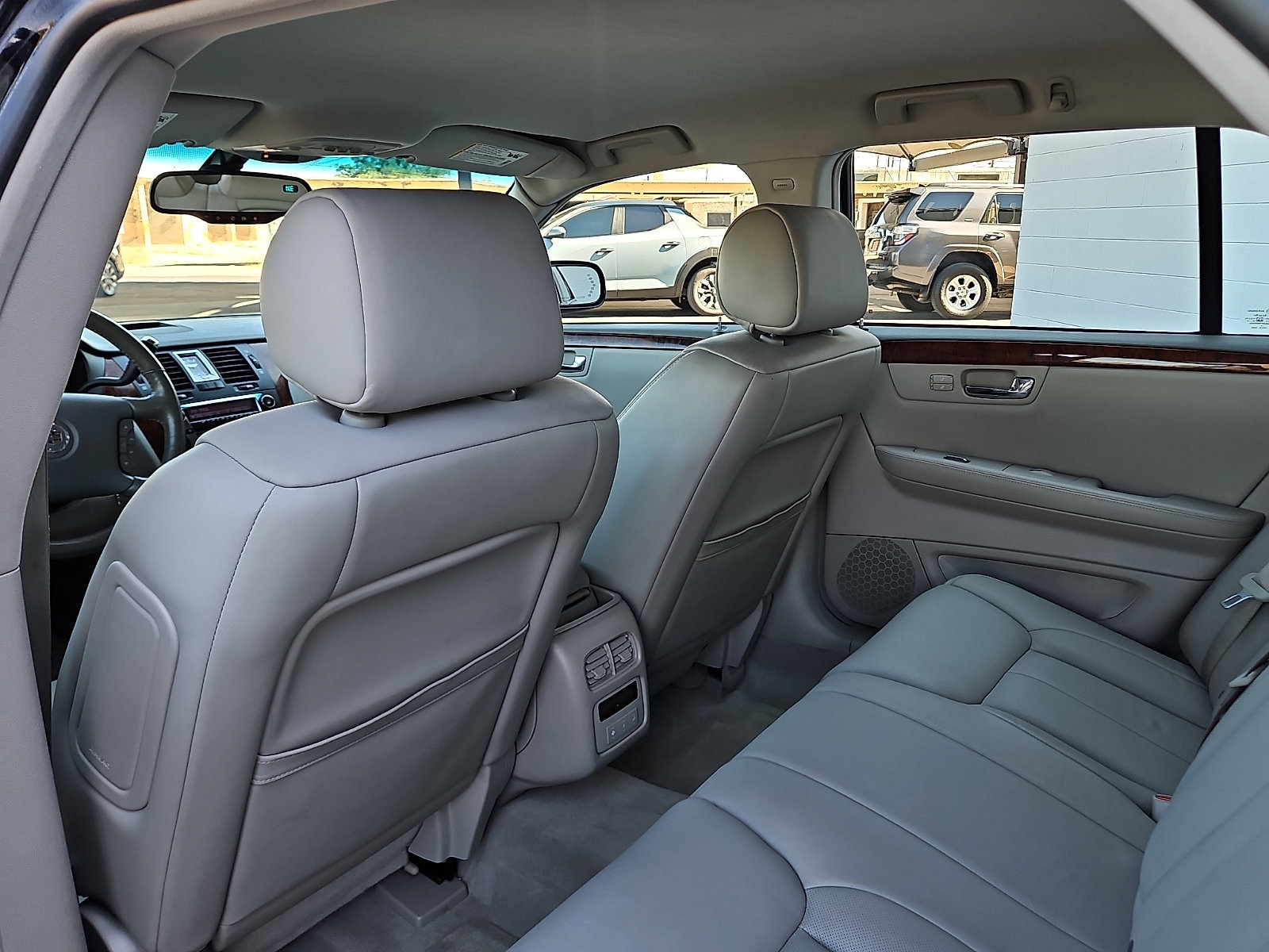 Used 2006 Cadillac DTS w/ Sun And Sound Package image 6