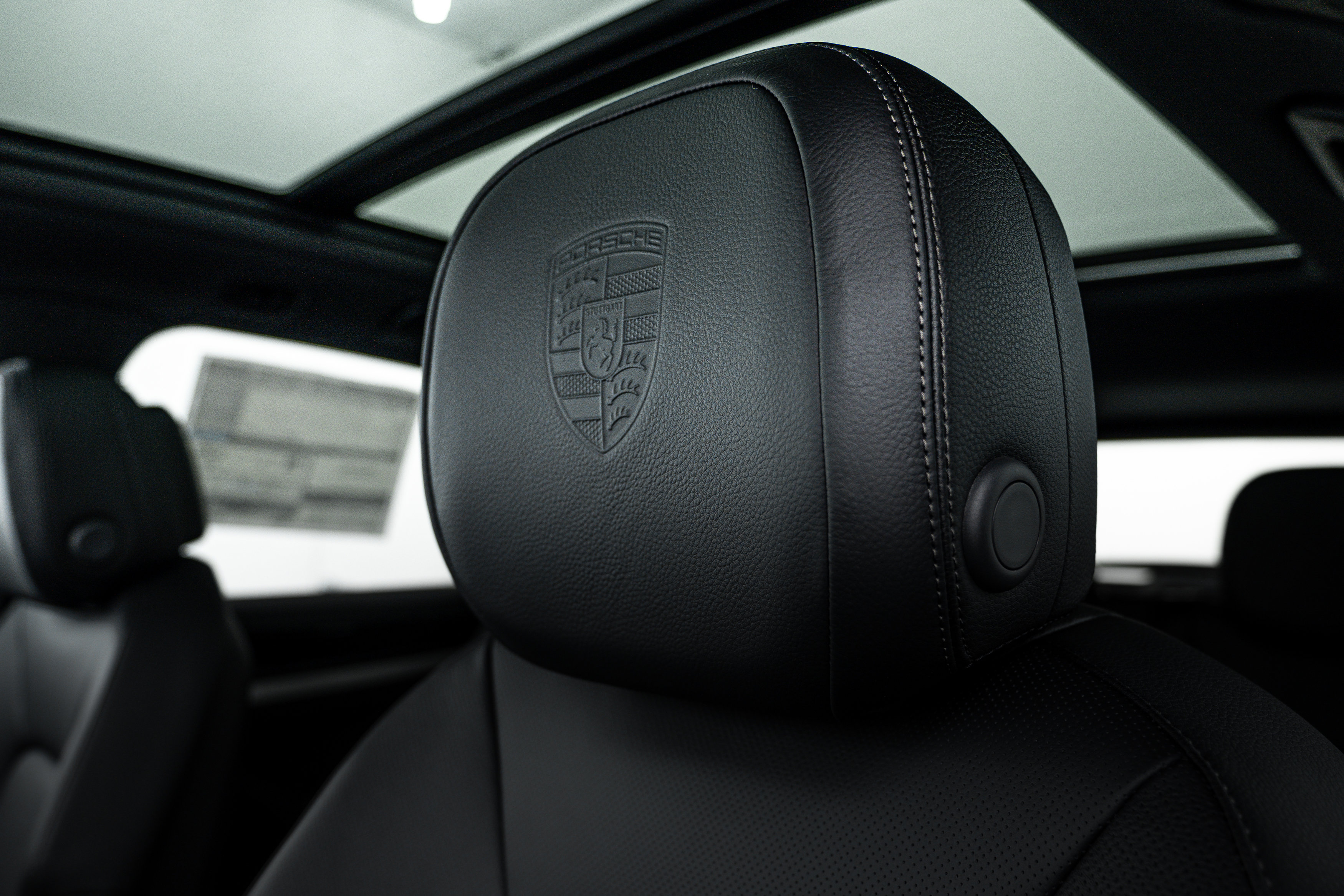 Certified 2025 Porsche Cayenne image 19