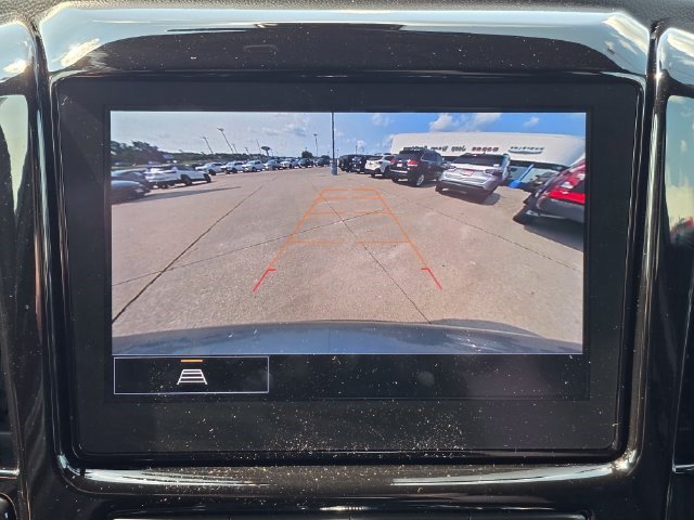 Used 2023 Chevrolet Traverse LT AWD/4WD image 32