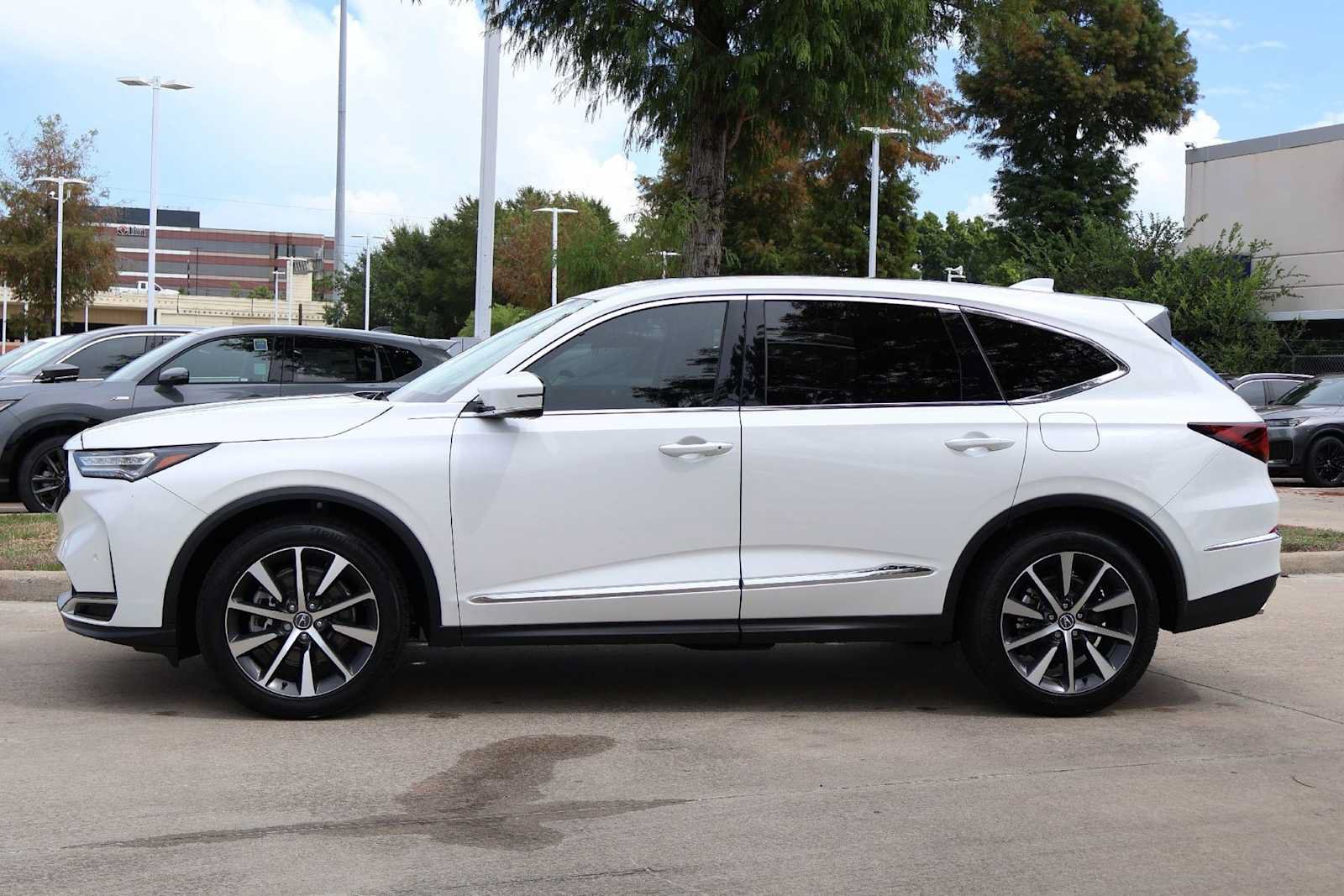 Certified 2026 Acura MDX w/ Technology Package FWD image 3