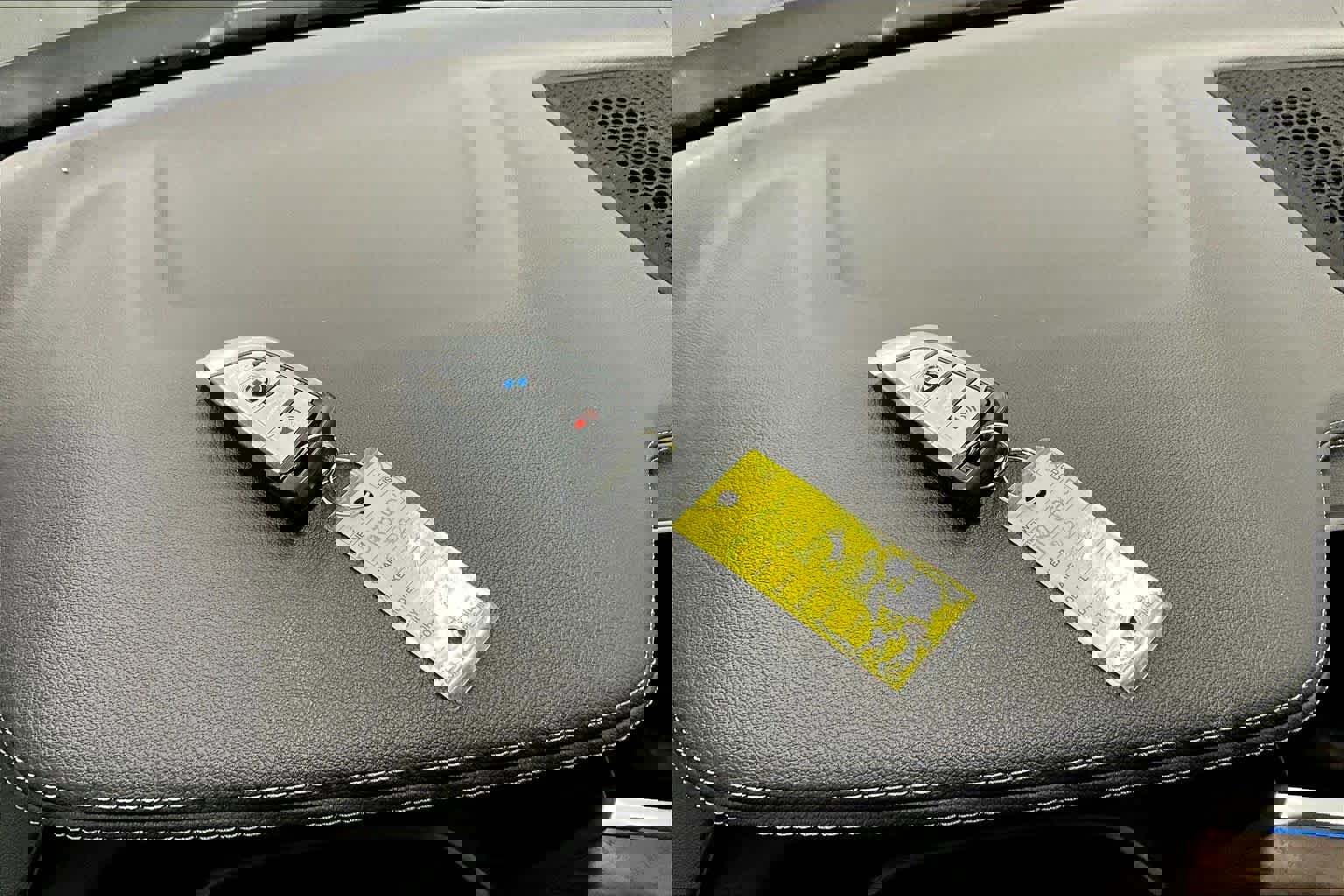 Used 2023 BMW X5 xDrive45e w/ Parking Assistance Package image 14