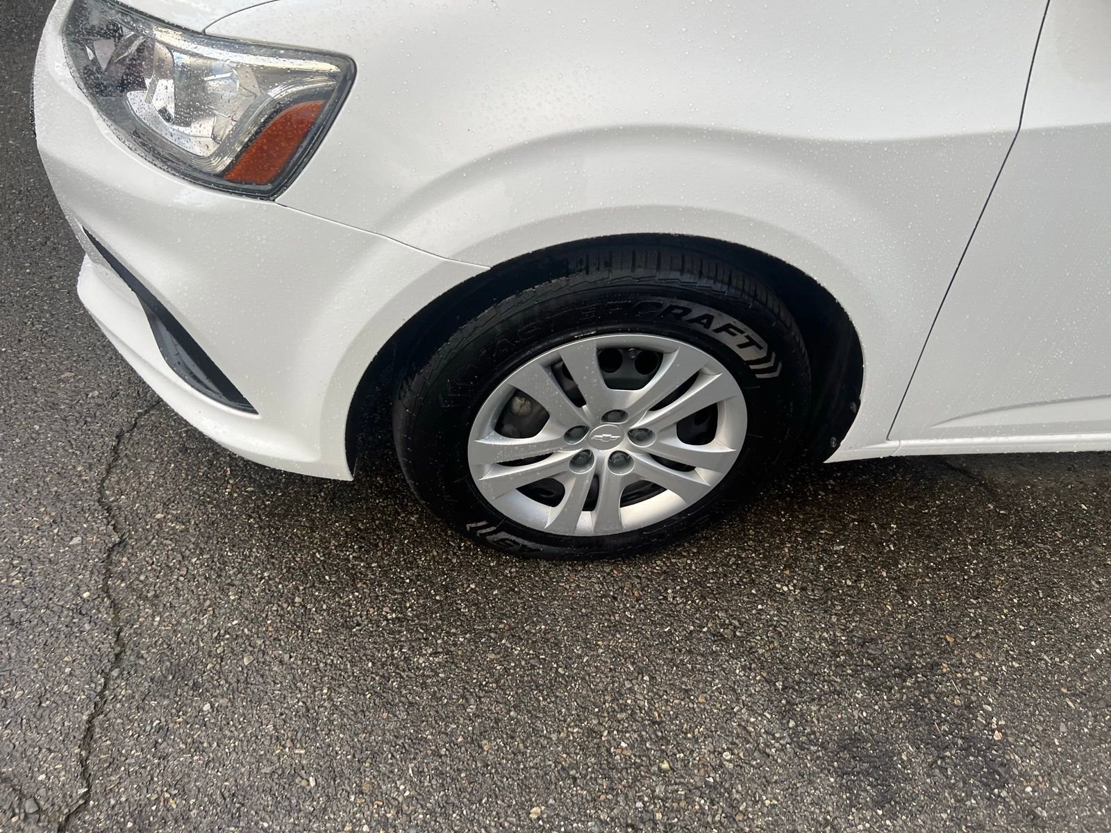 Used 2020 Chevrolet Sonic LT image 9