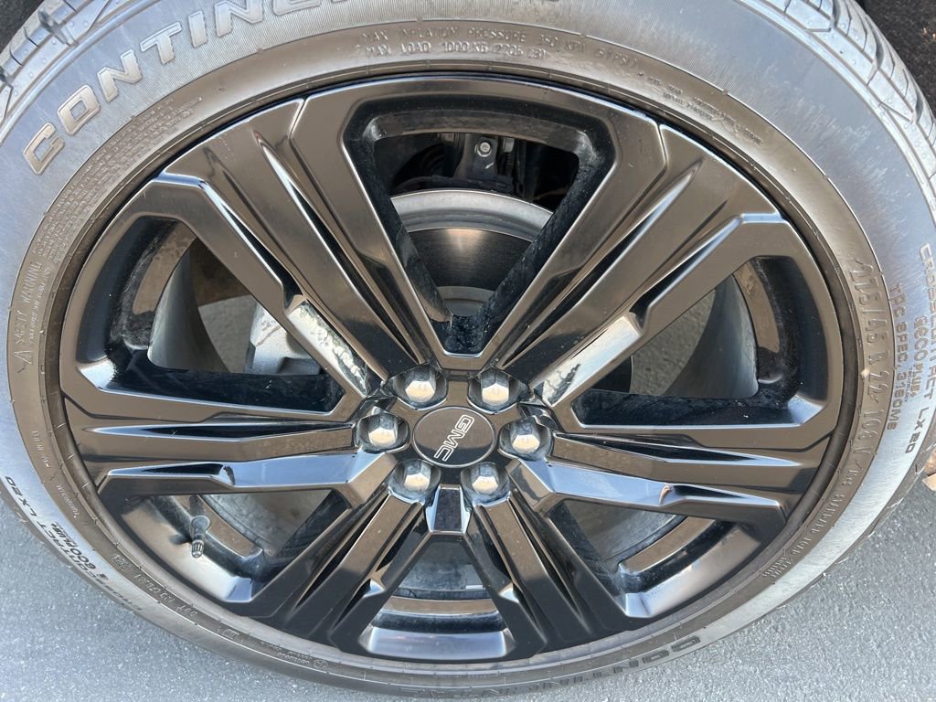 Certified 2024 GMC Acadia Elevation w/ Black Edition image 8