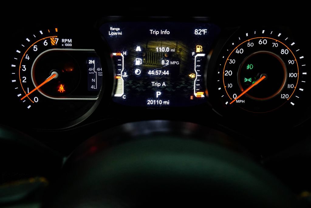 Used 2024 Jeep Gladiator Mojave AWD/4WD image 31