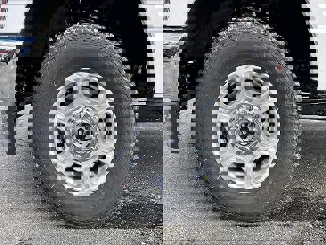 New 2026 Ford F350 XLT w/ FX4 Off-Road Package AWD/4WD image 26