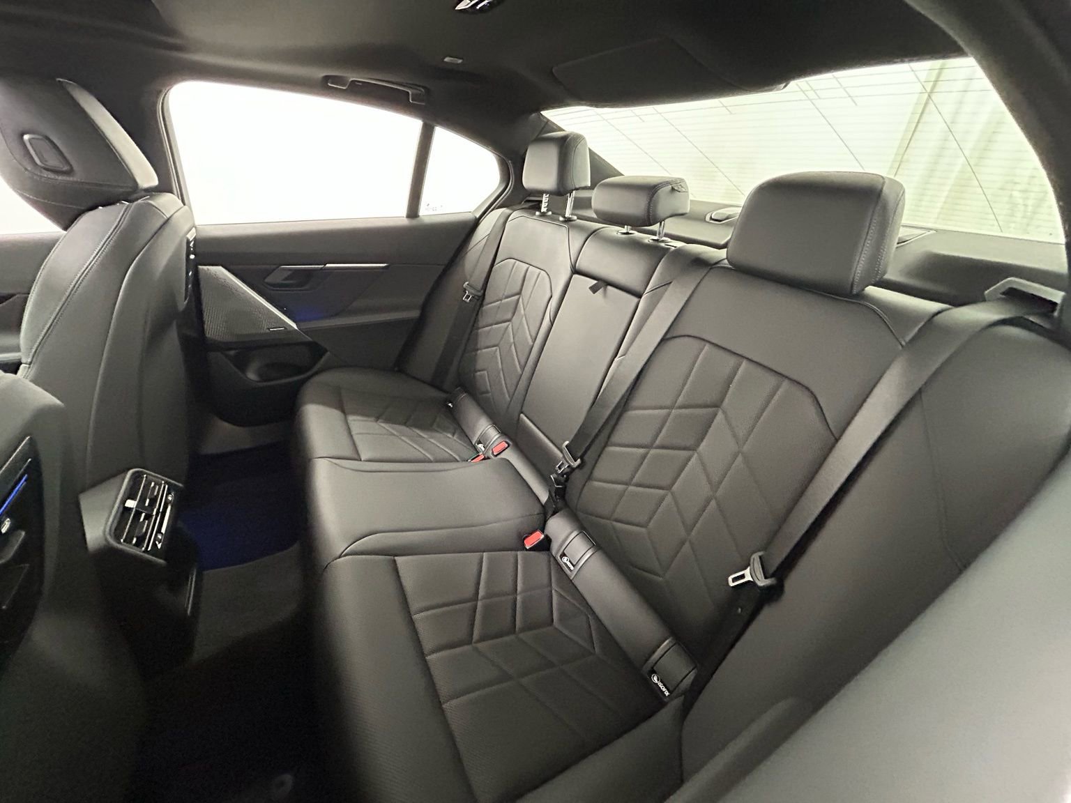 Used 2025 BMW 530i xDrive w/ Premium Package image 74