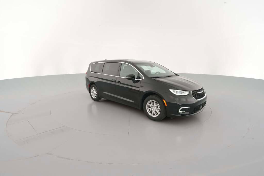 New 2026 Chrysler Pacifica Select image 16