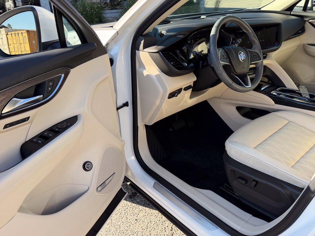 Used 2023 Buick Envision Avenir AWD/4WD image 23