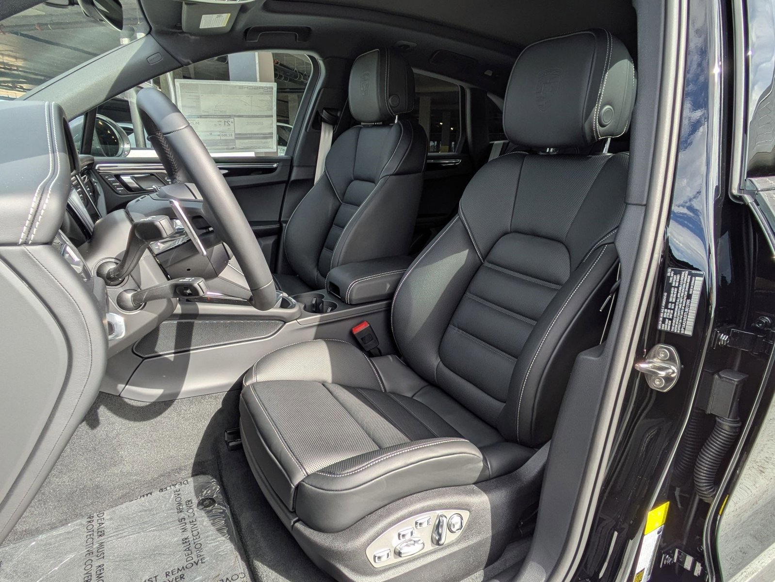 New 2026 Porsche Macan Turbo image 5